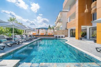 Lain-lain 4 Lupia Suites