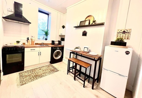 Others Skyline King Beautiful 1-bed Apartment in Swansea
