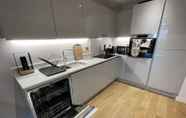 Lainnya 3 Stunning 2-bed Apartment in Bristol With Parking
