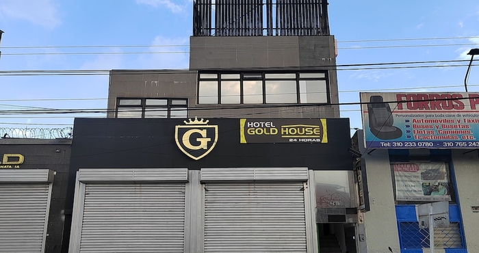 Lainnya Ayenda Gold House