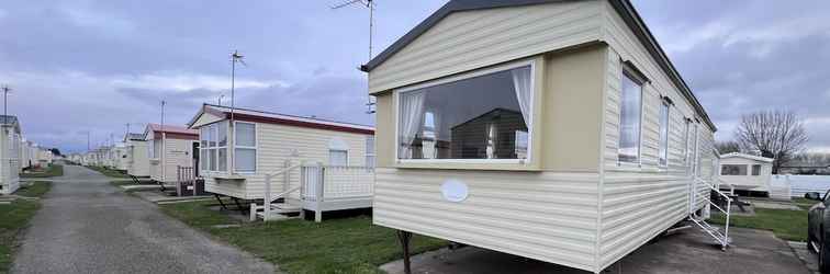 Lainnya 3 Bedroom, 8 Berth, Cosy Static Family Caravan