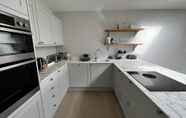 Others 6 Immaculate 4-bed House in Winchester Free Parking