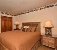 Others 2 Seven Springs 3 Bedroom Standard Townhouse, Sleeps 11! 3 Condo by Redawning
