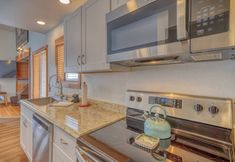 Others 7 Valley View Loft