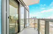 อื่นๆ 5 City Views From Your Balcony 1BR w King Bed