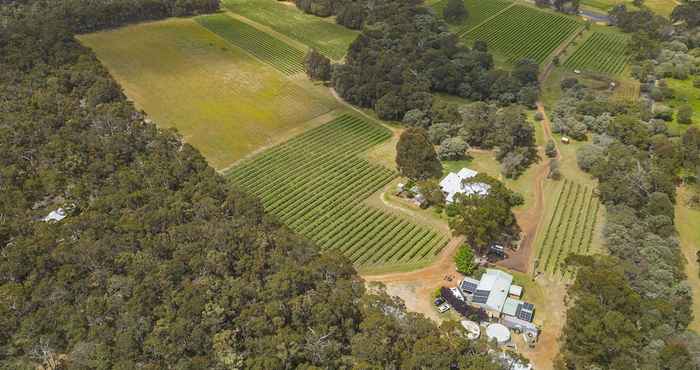 Others Island Brook Estate Vineyard and Chalets