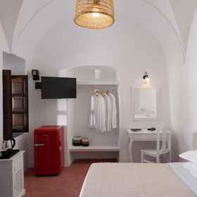 Primary image 1 Madame Kalitsi-ioli Standard Room, Santorini Hotels