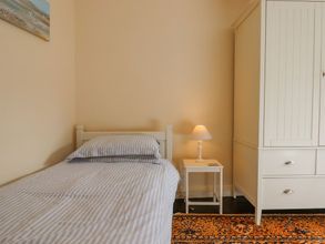 Lain-lain 4 Bodkin Cottage