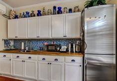 Others 5 508 Ash Street - Murree's Porch 1 Bedroom Apts by Redawning