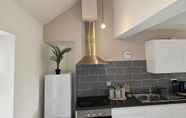 Lain-lain 5 Skyline Immaculate 2-bed Apartment in Swansea