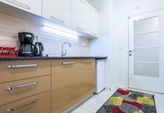 其他 7 2 1 Modern Flat With Balcony in Tuzla