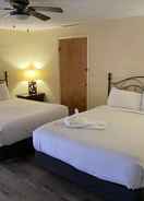 Imej utama Queen Guest Room Located at the Joplin Inn at the Entrance to Mountain Harbor,, Just 2 1/2 Miles From Lake Ouachita. by Redawning