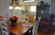 อื่นๆ 4 Two Bedroom, two Bath, Log-sided, Luxury Harbor North Cottage Overlooking Lake Ouachita. by Redawning