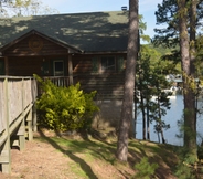 Others 7 Two Bedroom, two Bath, Log-sided, Luxury Harbor North Cottage Overlooking Lake Ouachita. by Redawning