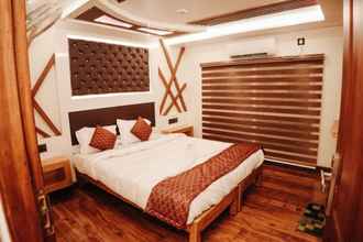 อื่นๆ 4 Double Decker Houseboat