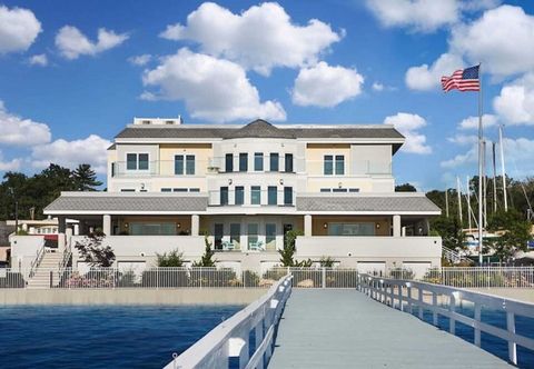 其他 Fathoms Hotel & Marina