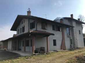 Others 4 Remarkable 5-bedrooms Villa in Cerrione With Land