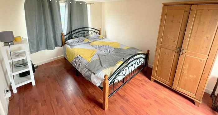 Others 4-bed House in South London