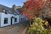 Others Traditional Cottage- Beams, Log Burner & Sea Views