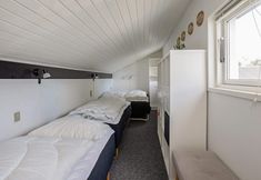 Others 3 6 Person Holiday Home in Vaeggerlose-by Traum