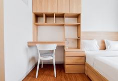 Others 4 Nice And Comfortable Studio Apartment At Sky House Bsd