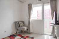 อื่นๆ Cozy And Well Designed 2Br At Green Pramuka City Apartment