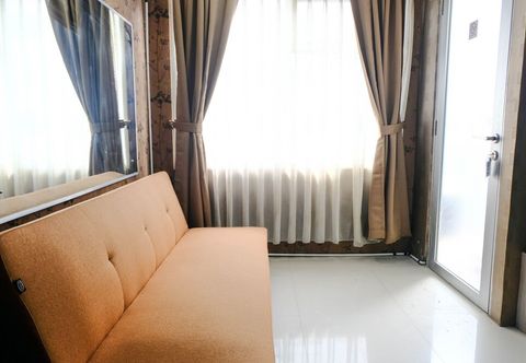 其他 Homey And Cozy 2Br At Jarrdin Cihampelas Apartment