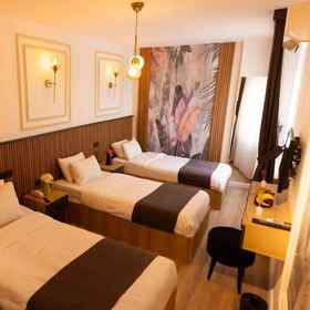 Room1伊斯比利爾大飯店,Merkez飯店