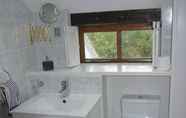 Others 4 Tranquil 3-bed Cottage Near Lake Vrnwy