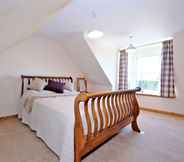 Lain-lain 4 Wynford Holiday Cottages