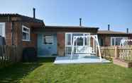 Others 6 Beach Front 3 Bed Cottage and Hot Tub Kessingland