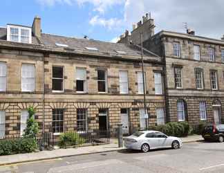 อื่นๆ 2 331 Attractive 2 Bedroom Apartment in Edinburgh s Georgian New Town