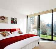 Khác 7 273 Stylish 2 Bedroom Apartment in the Quartermile Development - Offers Private Parking