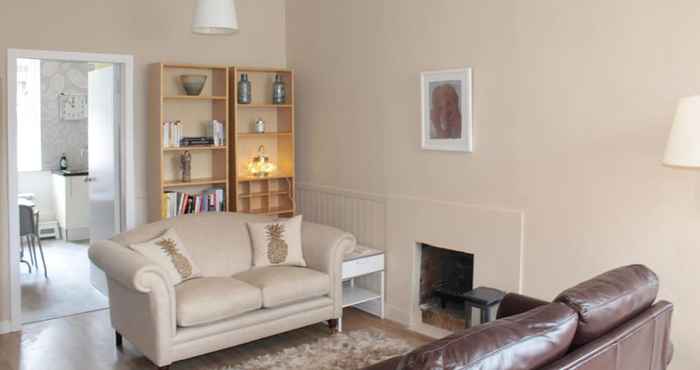 Others 419 Luminous 2 Bedroom Apartment in the Heart of Edinburgh s Old Town