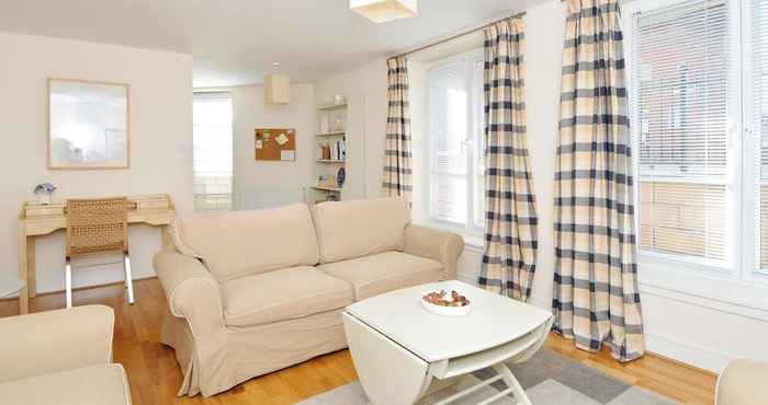 Others 201 Quiet 2 Bedroom Property With Secure Private Parking