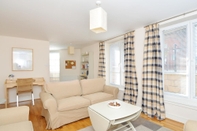 Lain-lain 201 Quiet 2 Bedroom Property With Secure Private Parking