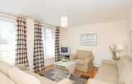 Others 7 201 Quiet 2 Bedroom Property With Secure Private Parking