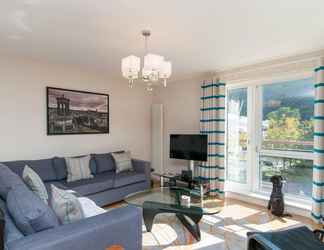 Others 2 379 Luxury 3 Bedroom City Centre Apartment With Private Parking and Lovely Views Over Arthur s Seat