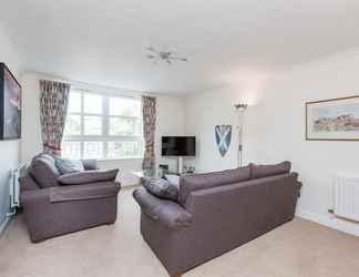 Others 2 388 Fabulous 2 Bedroom Apartment With Parking 2 Minutes Walk From the Royal Mile