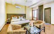 อื่นๆ 6 FabHotel Gayatri Palace