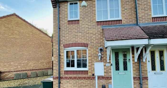 Lainnya Beautiful 2-bed Villa in Coventry