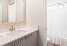 Others 4 Modern 5 Bedroom Pool Home 5 Condo by Redawning