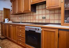 Others 7 Ca Bearly in Nesso With 1 Bedrooms and 1 Bathrooms