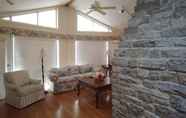 Others 6 Waterfront Cottage 4 BD by GLOBALSTAY