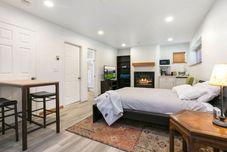 อื่นๆ 1060 Imperial Condo by RedAwning