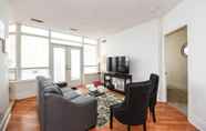 Others 4 Upscale 2 Bedroom Near Square One Mall