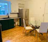 Others 5 Charming andPeaceful 3BR Apt in Waterloo