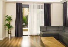 Others 6 Privado Momentum