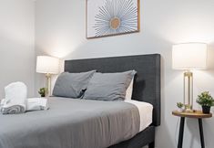 Others 6 Modern 2BR Near UT Hyde Park Evonify