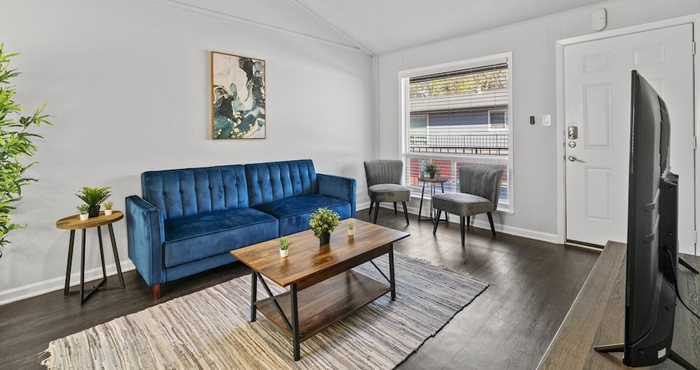 Others Stylish 1BR Zilker Evonify